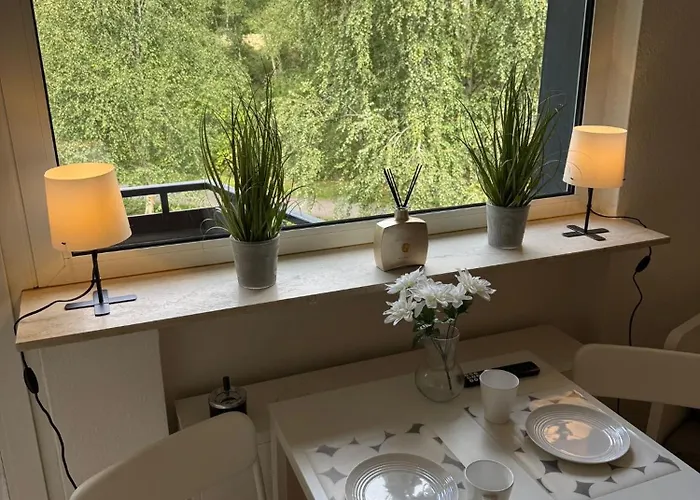 Sonniges Citynest Mit Balkon Und Bester Verkehrsanbindung Komplette